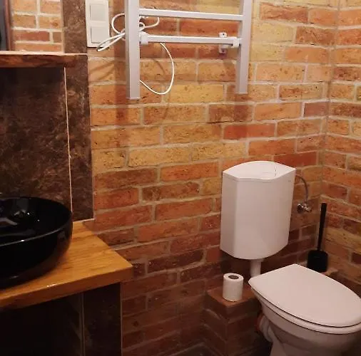 Privat bolig Kontra Szallashely *