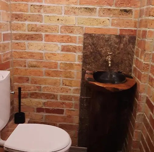 Privat bolig Kontra Szallashely
